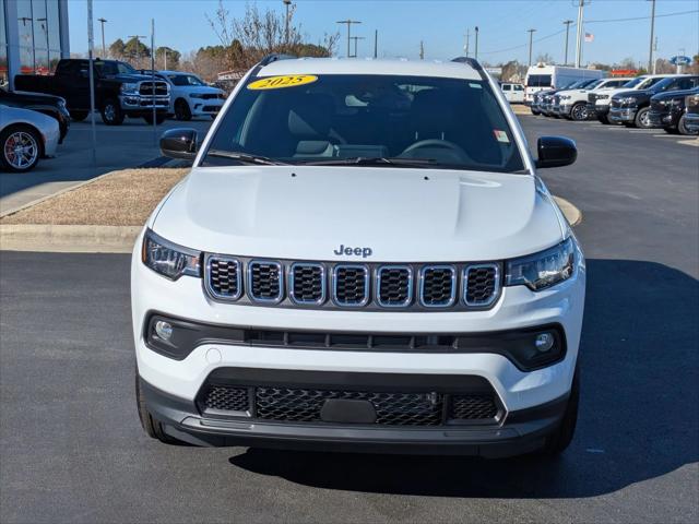 2025 Jeep Compass COMPASS LATITUDE 4X4