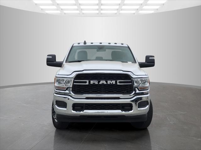 2024 RAM Ram 3500 Chassis Cab RAM 3500 TRADESMAN CREW CAB CHASSIS 4X4 60 CA