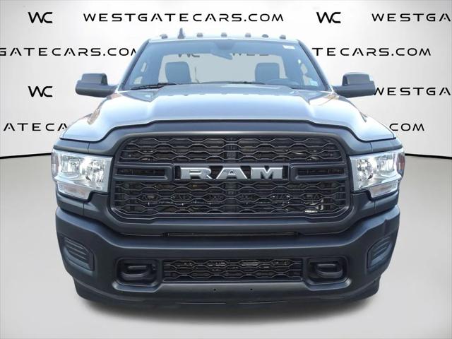 2022 RAM 3500 Chassis Tradesman/SLT 2022 RAM 3500 Chassis Tradesman/SLT