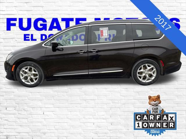 2017 Chrysler Pacifica Touring-L Plus 2017 Chrysler Pacifica Touring-L Plus