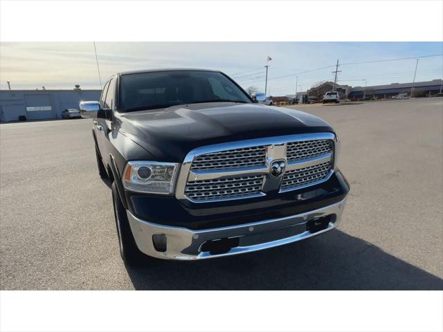 2017 RAM 1500 Laramie Crew Cab 4x4 57 Box