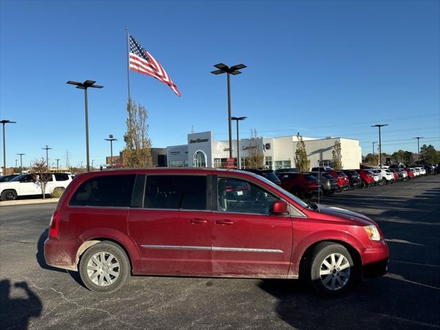 2016 Chrysler Town and Country Touring