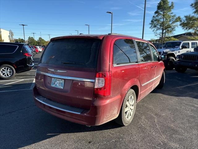 2016 Chrysler Town and Country Touring