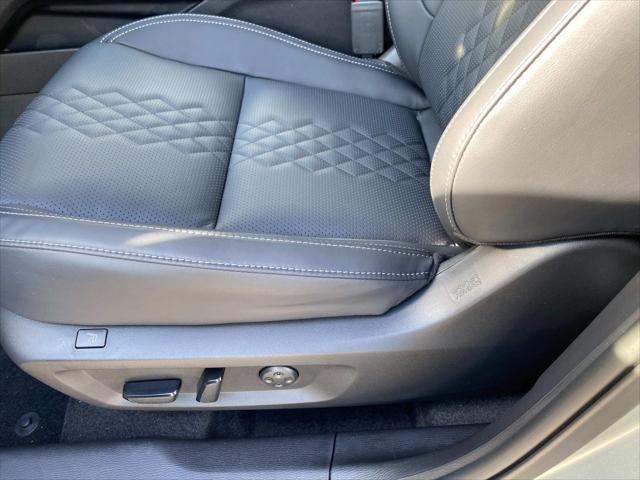 2025 Mitsubishi Outlander PHEV SEL Black Edition