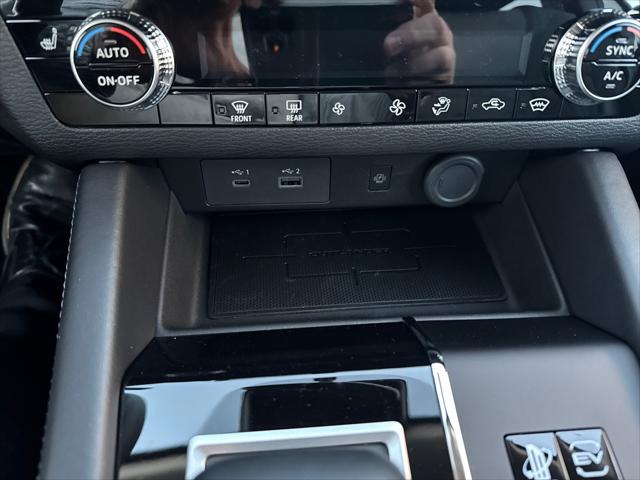 2025 Mitsubishi Outlander PHEV SE S-AWC