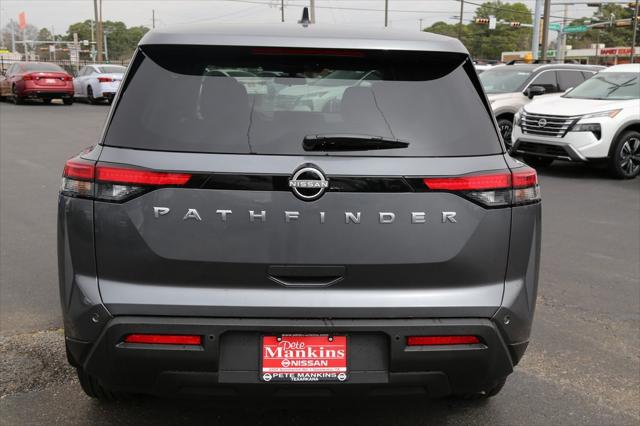2025 Nissan Pathfinder S FWD