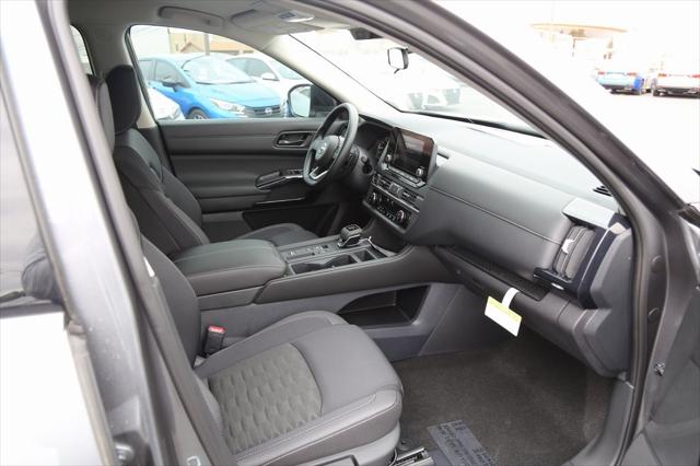 2025 Nissan Pathfinder S FWD