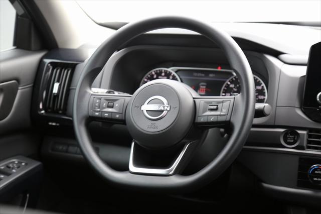 2025 Nissan Pathfinder S FWD