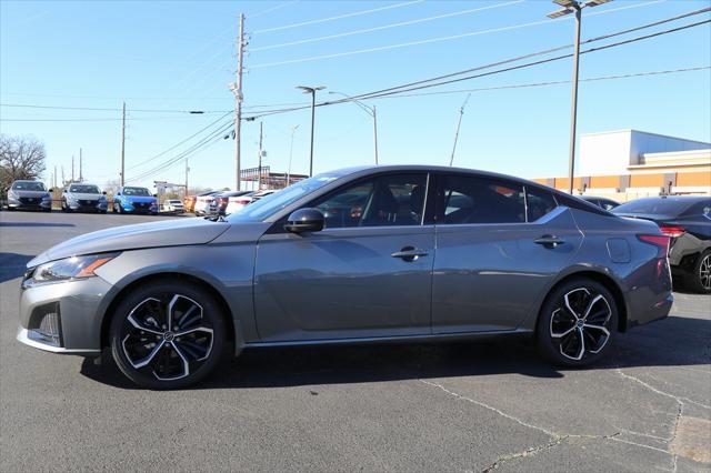 2025 Nissan Altima SR FWD