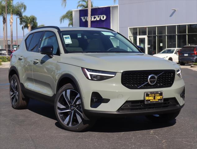 2025 Volvo XC40 B5 Plus Dark Theme for sale in Santa Ana, CA