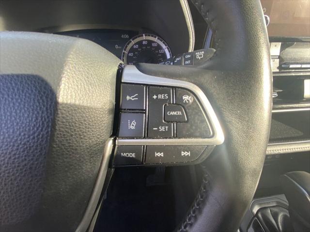 Used 2023 Toyota Highlander For Sale in Pikeville, KY