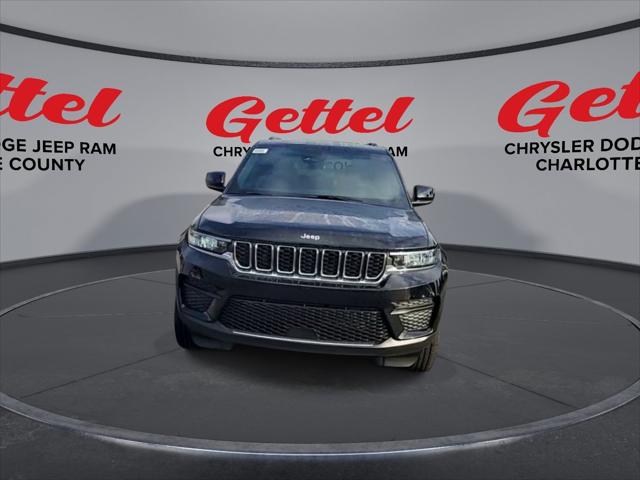 2025 Jeep Grand Cherokee GRAND CHEROKEE LAREDO 4X2