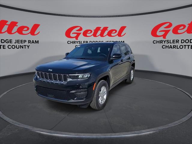 2025 Jeep Grand Cherokee GRAND CHEROKEE LAREDO 4X2