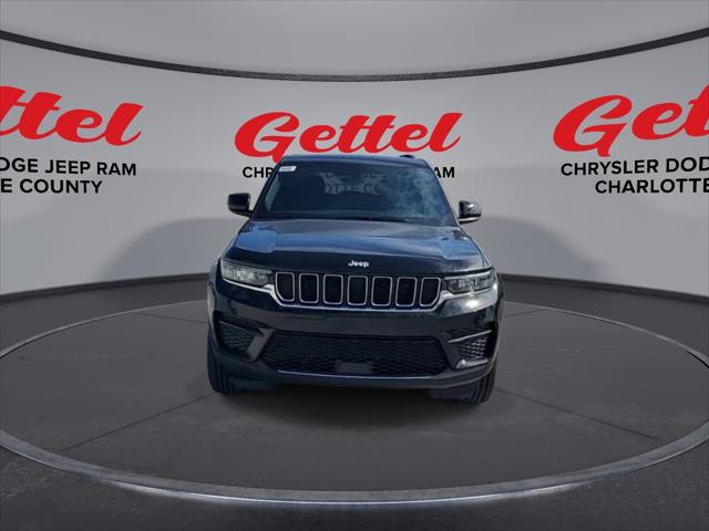 2025 Jeep Grand Cherokee GRAND CHEROKEE LAREDO 4X2