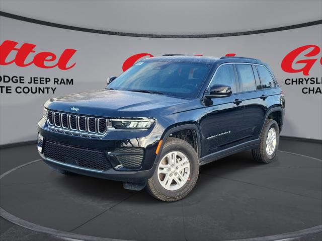 2025 Jeep Grand Cherokee GRAND CHEROKEE LAREDO 4X2