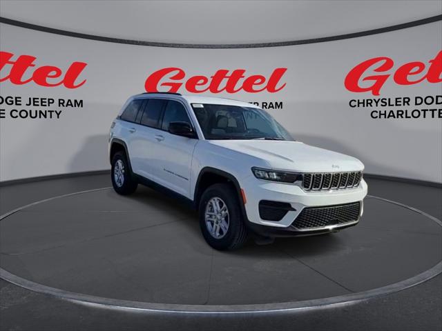 2025 Jeep Grand Cherokee GRAND CHEROKEE LAREDO 4X2