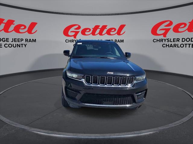 2025 Jeep Grand Cherokee GRAND CHEROKEE LAREDO 4X2