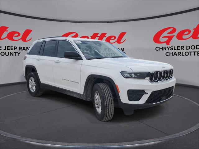 2025 Jeep Grand Cherokee GRAND CHEROKEE LAREDO 4X2