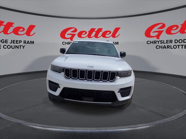 2025 Jeep Grand Cherokee GRAND CHEROKEE LAREDO 4X2