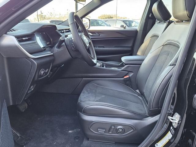2025 Jeep Grand Cherokee GRAND CHEROKEE L ALTITUDE 4X2