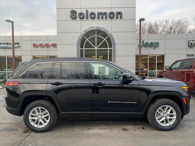 2025 Jeep Grand Cherokee GRAND CHEROKEE LAREDO X 4X4