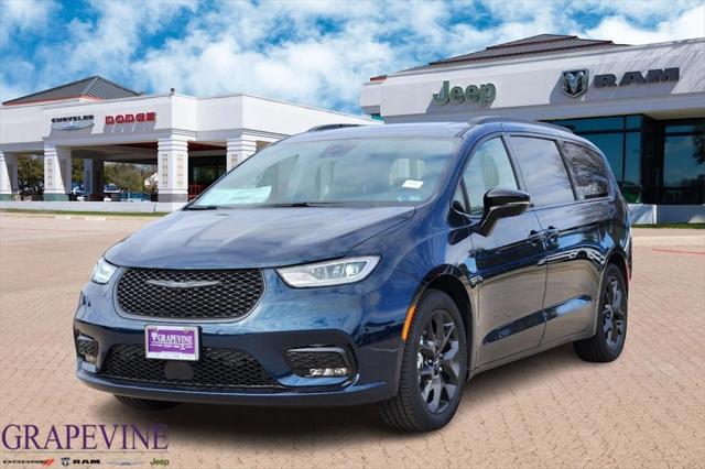 2025 Chrysler Pacifica PACIFICA LIMITED