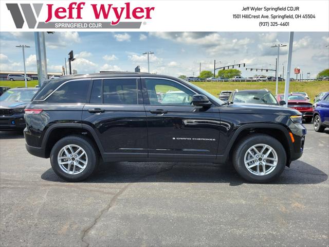 2025 Jeep Grand Cherokee GRAND CHEROKEE LAREDO X 4X4
