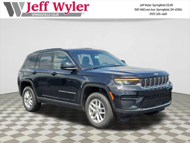 2025 Jeep Grand Cherokee GRAND CHEROKEE LAREDO X 4X4