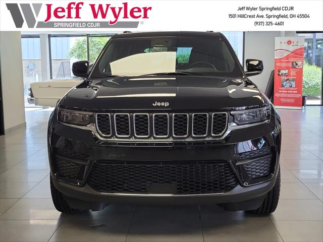 2025 Jeep Grand Cherokee GRAND CHEROKEE LAREDO 4X4
