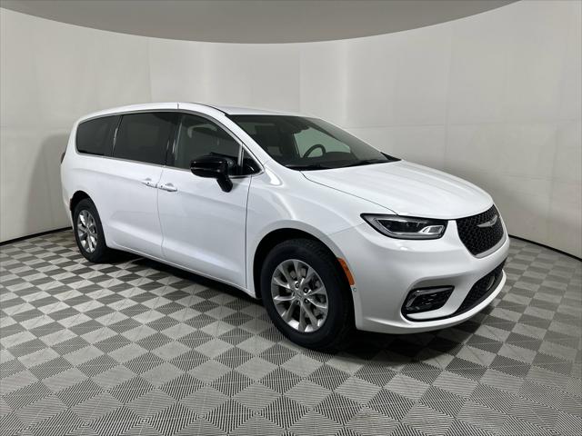 2025 Chrysler Pacifica PACIFICA SELECT AWD