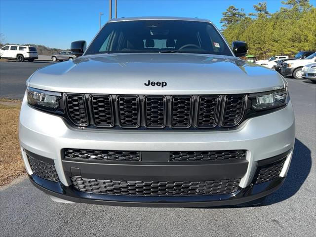2025 Jeep Grand Cherokee GRAND CHEROKEE L ALTITUDE 4X4
