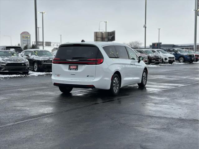 2025 Chrysler Pacifica Hybrid PACIFICA PLUG-IN HYBRID SELECT