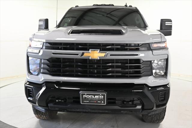 2024 Chevrolet Silverado 2500HD 4WD Crew Cab Standard Bed Custom