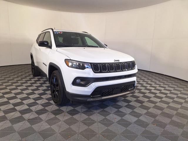 2025 Jeep Compass COMPASS LATITUDE 4X4