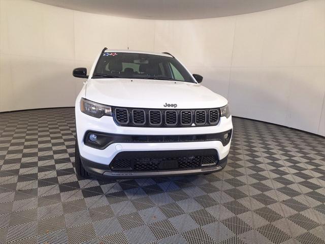 2025 Jeep Compass COMPASS LATITUDE 4X4