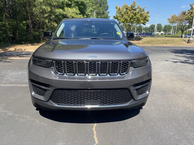 2023 Jeep Grand Cherokee Laredo 4x4