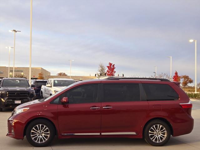 2019 Toyota Sienna XLE 8 Passenger