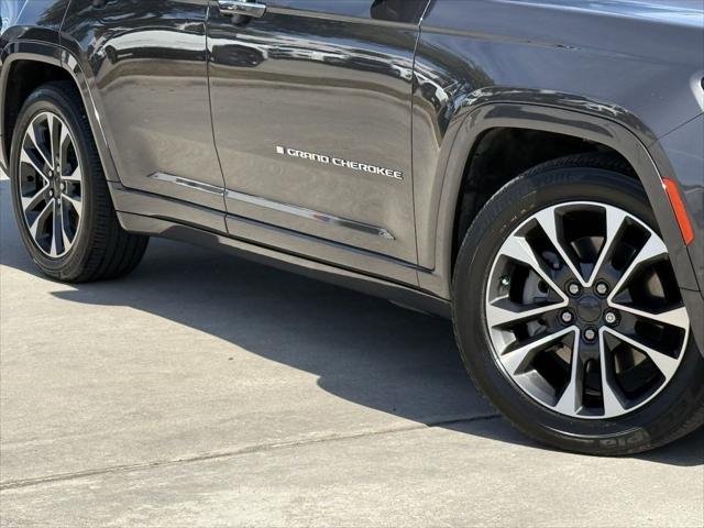 2022 Jeep Grand Cherokee 4xe Overland 4x4