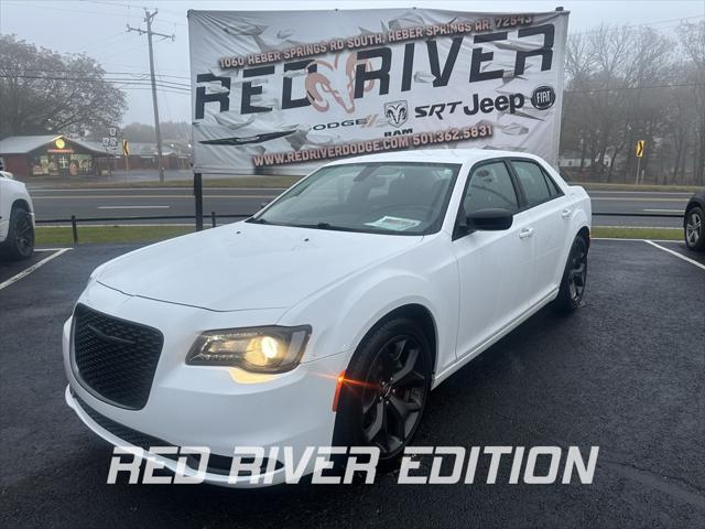 2023 Chrysler 300 Touring