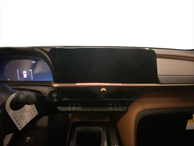 2025 Toyota Crown Signia Limited