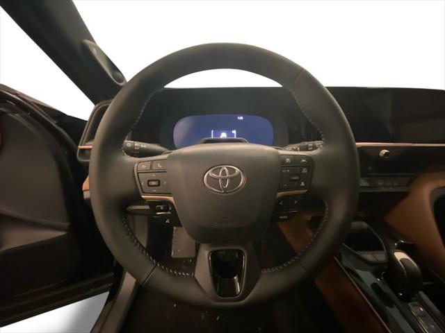 2025 Toyota Crown Signia Limited
