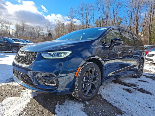 2025 Chrysler Pacifica PACIFICA LIMITED