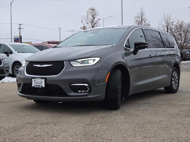 2025 Chrysler Pacifica Hybrid PACIFICA PLUG-IN HYBRID SELECT