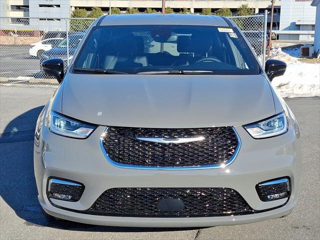 2025 Chrysler Pacifica PACIFICA SELECT