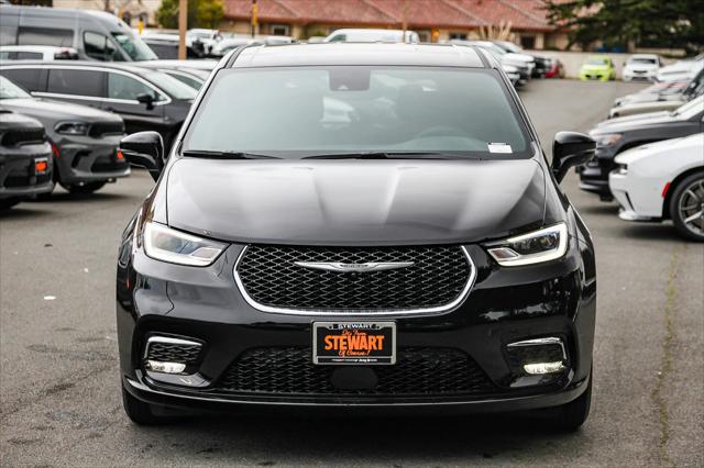 2025 Chrysler Pacifica PACIFICA SELECT