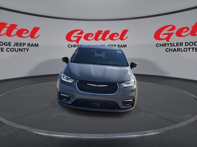 2025 Chrysler Pacifica PACIFICA SELECT