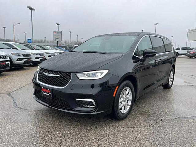 2025 Chrysler Pacifica PACIFICA SELECT