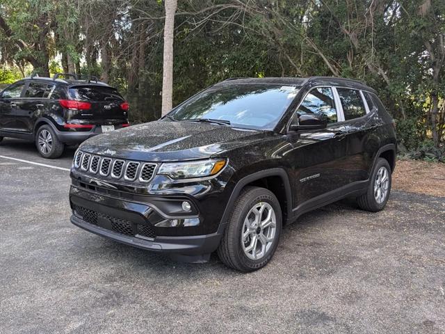2025 Jeep Compass COMPASS LATITUDE 4X4