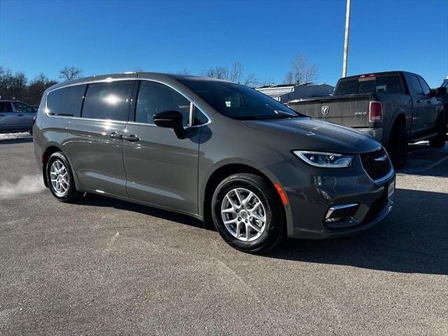 2025 Chrysler Pacifica PACIFICA SELECT