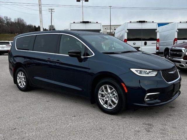 2025 Chrysler Pacifica PACIFICA SELECT